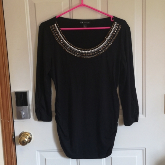 Top - Picture 1 of 2